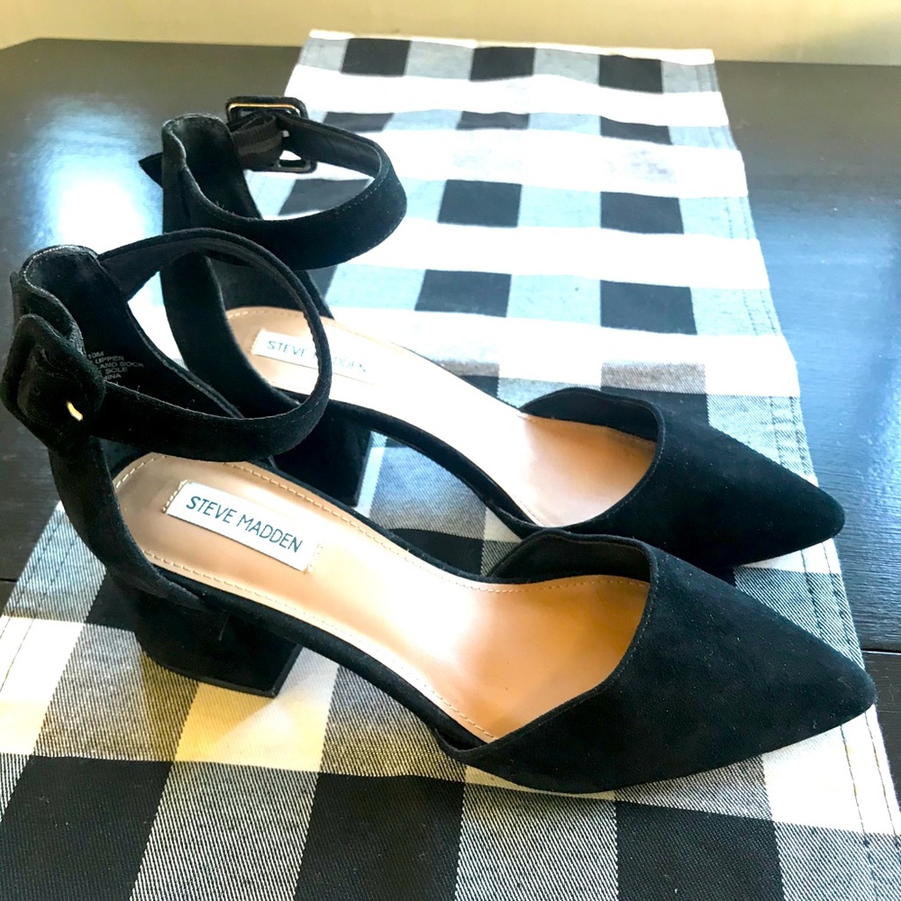 Black, pointed toe, block heels